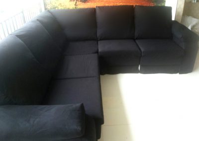 Sofá de canto modelo Lafer, com assentos retráteis